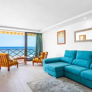 neptuno-ocean-front-suite.in-canary-islands.com/